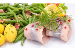 Śledzie w diecie - czy są zdrowe i kto powinien ich unikać?